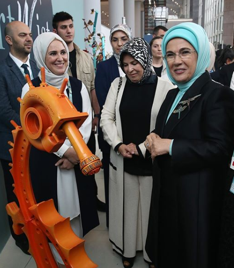 Emine Erdoğan'ın Atıktan Sanata Katılımı