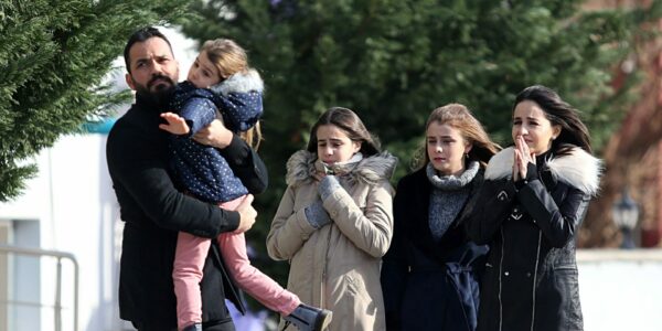 Bana Sevmeyi Anlat: Aşk ve Dram Dolu Bir Hikaye